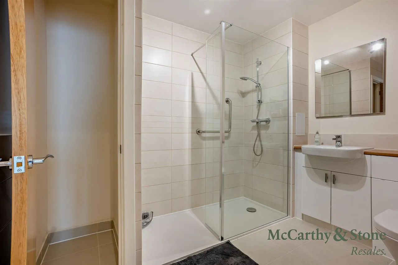 Lindsay Road, Poole, BH13, photo 9