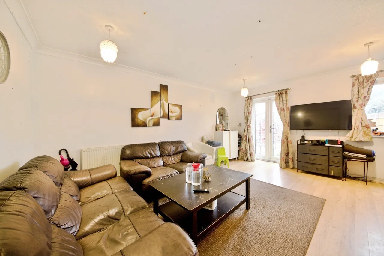 Jasmine Close, Ilford, IG1, photo 4