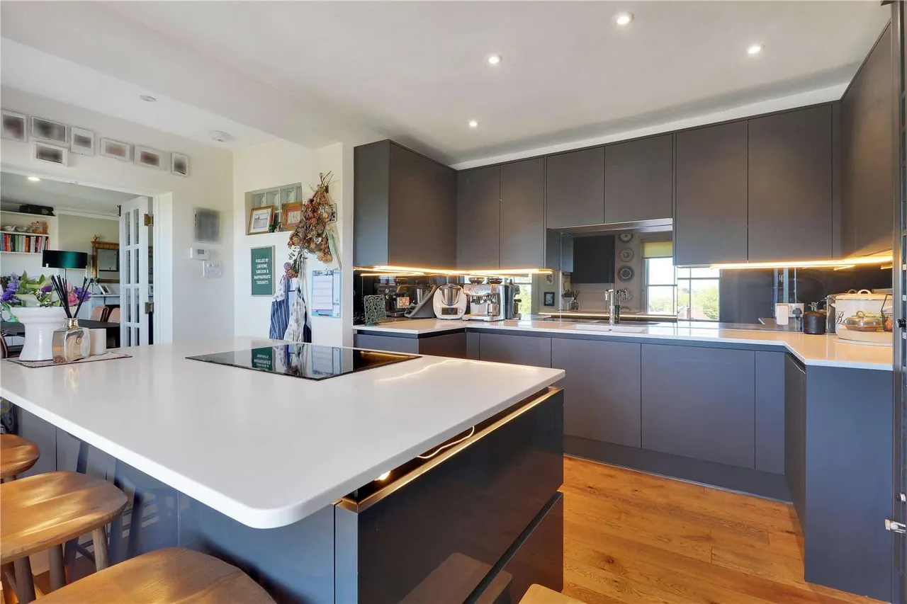 Mount Ephraim, Tunbridge Wells, Kent, TN4 8BG, photo 4