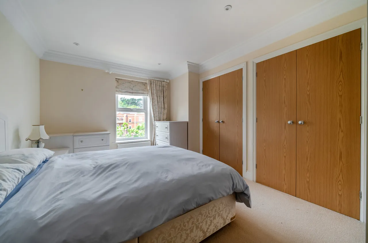 Franklin Court, Wormley, GU8, photo 9