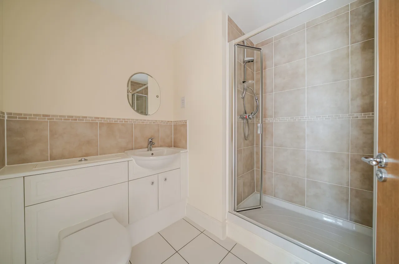 Franklin Court, Wormley, GU8, photo 14