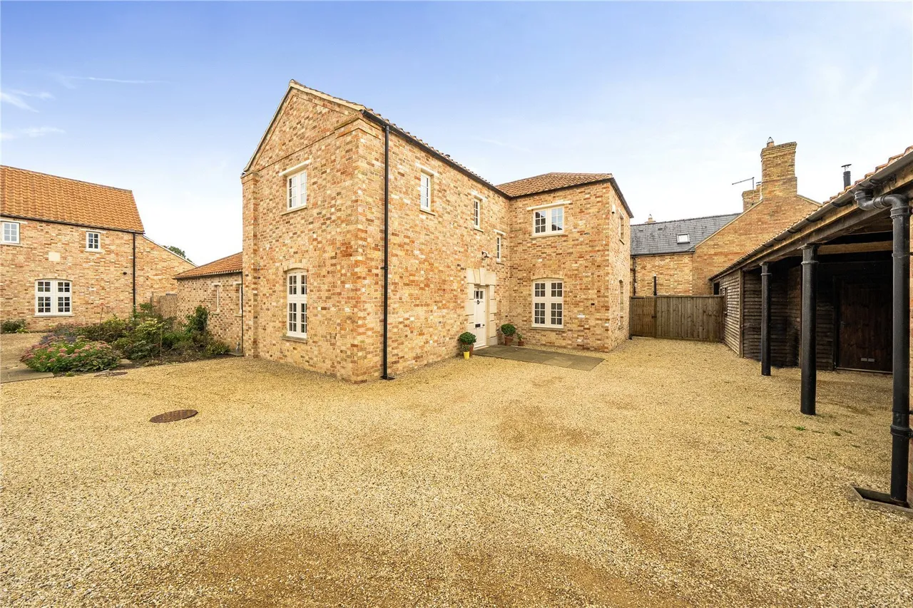 3 bed property to rent, Main Street, Great Gidding, PE28