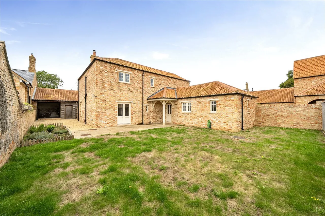 Main Street, Great Gidding, PE28, photo 11