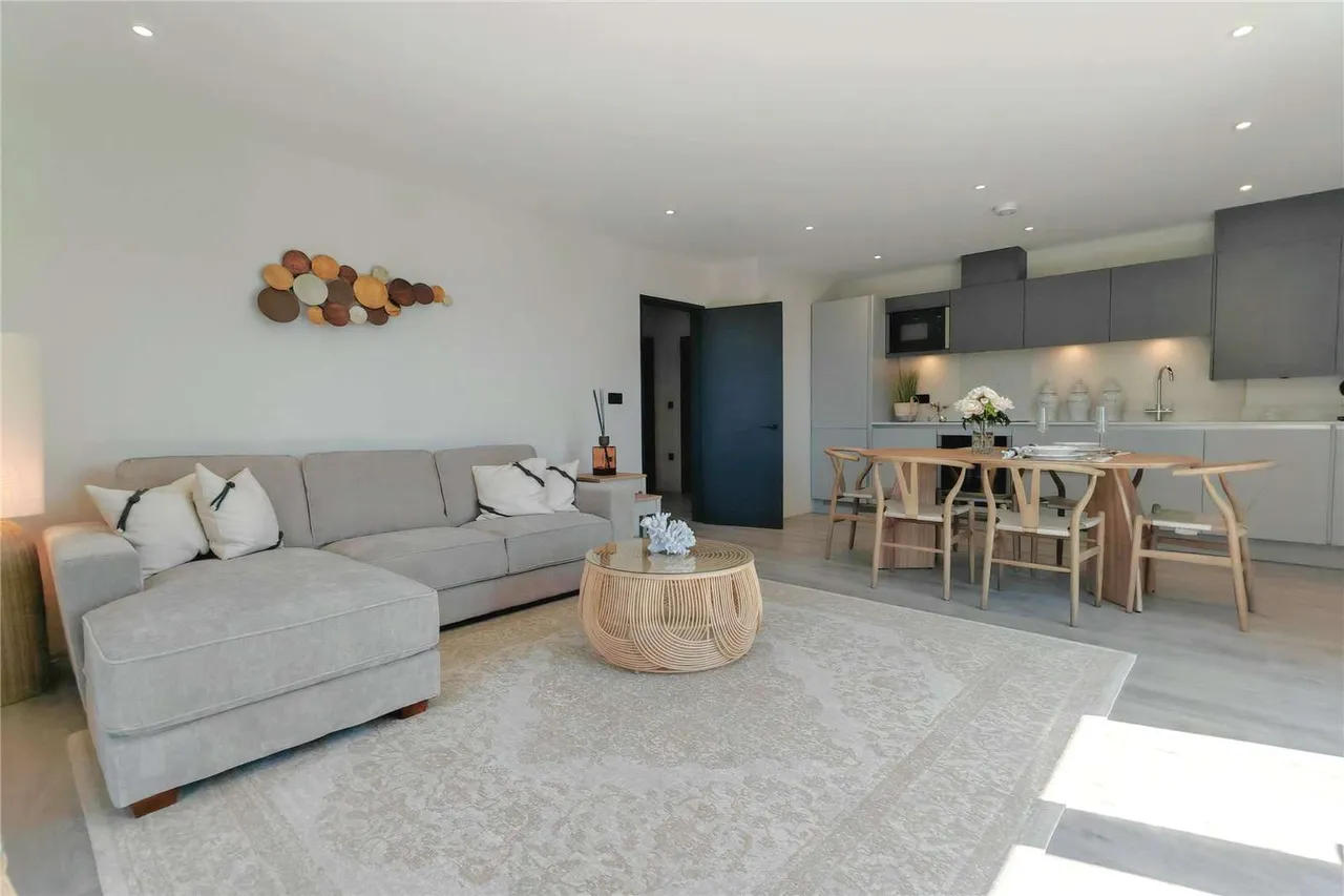 Seabrook Road, Hythe, Kent, CT21 5FL, photo 2
