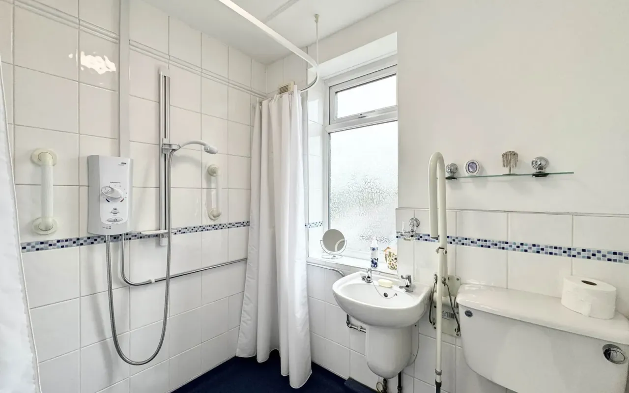 Woodlands Road, Haresfinch, photo 21