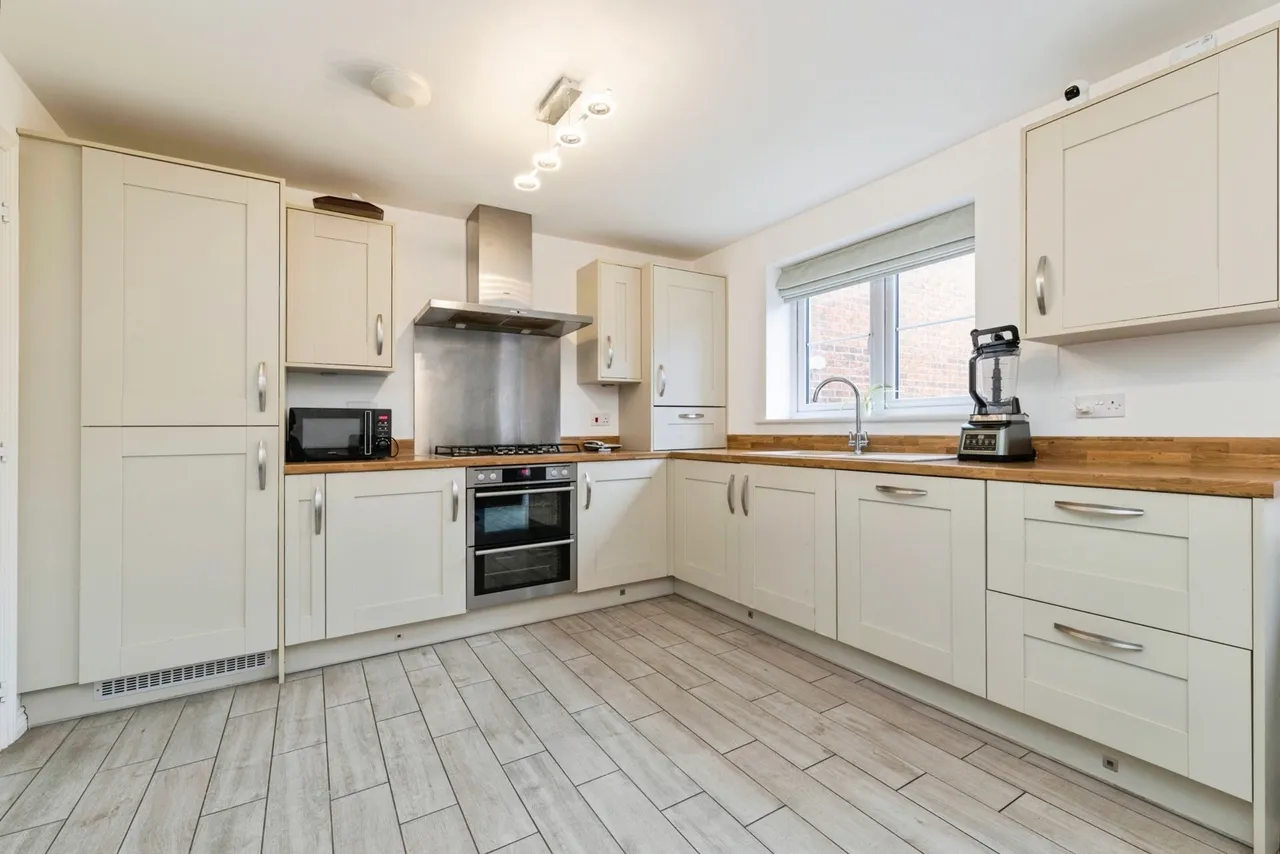 Sumburgh Close, Eaglescliffe, TS16, photo 5
