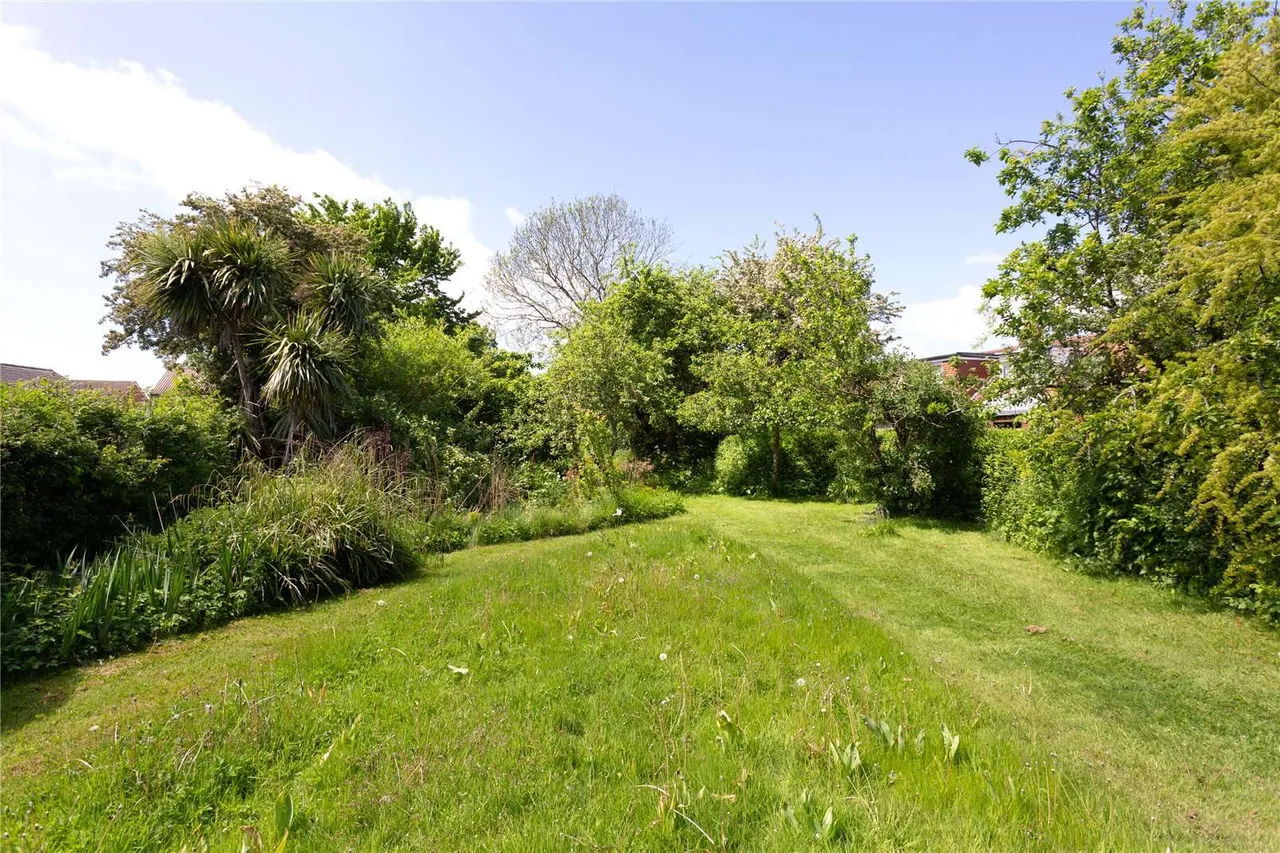 Strensall Road, Huntington, York, North Yorkshire, YO32 9RF, photo 3