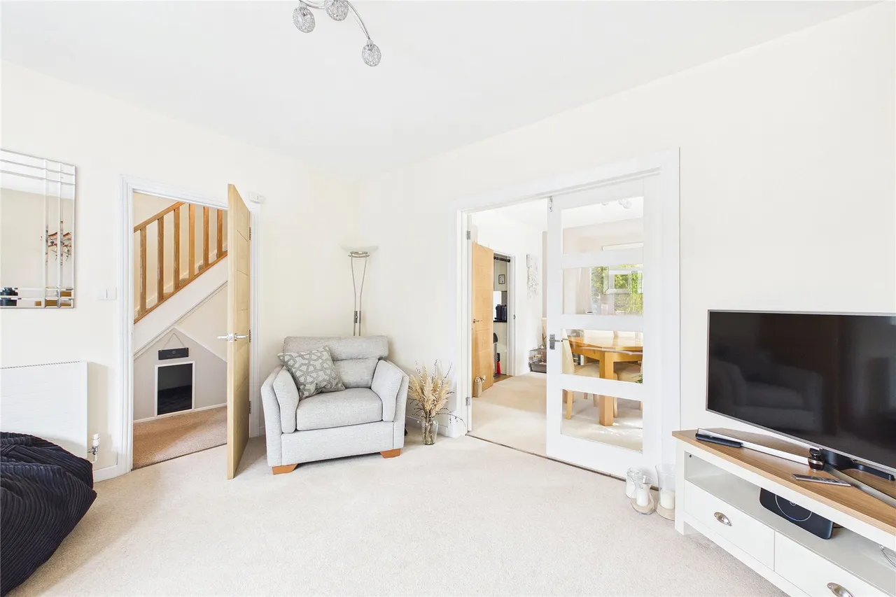 Woodend Road, Deepcut, GU16, photo 4