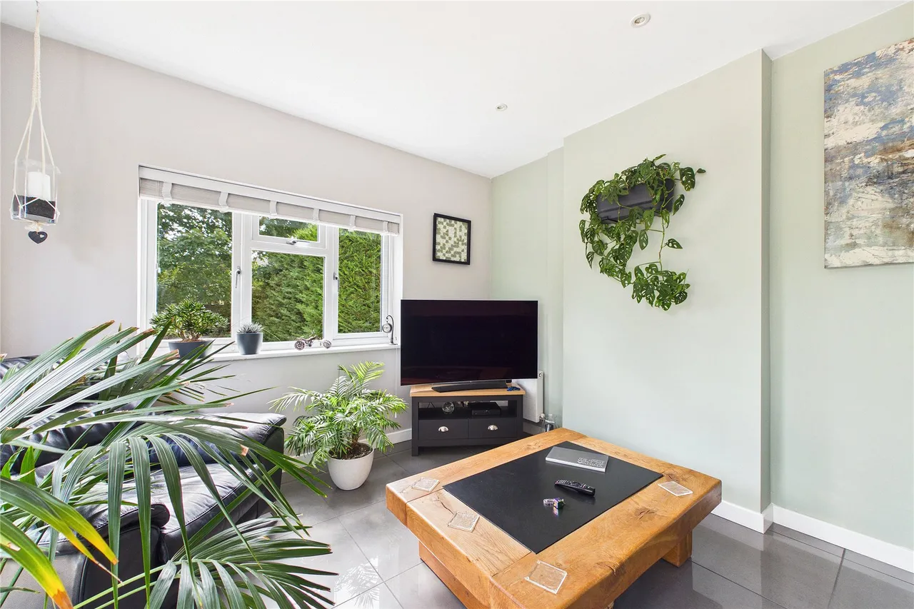 Woodend Road, Deepcut, GU16, photo 8