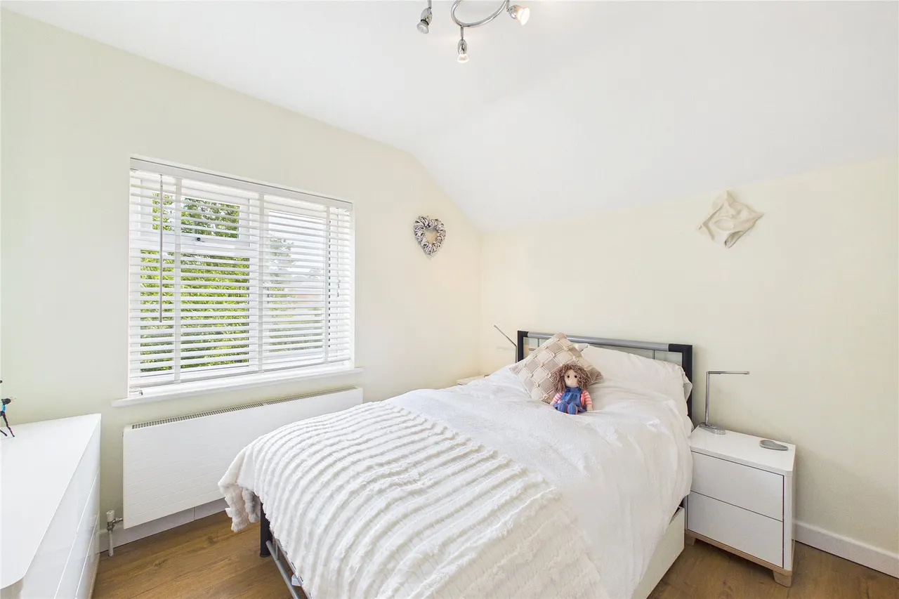 Woodend Road, Deepcut, GU16, photo 13
