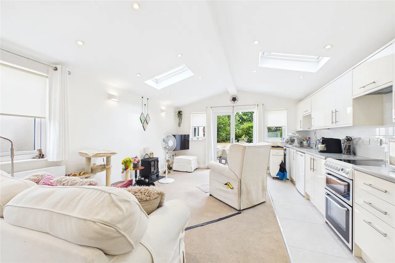 Woodend Road, Deepcut, GU16, photo 22
