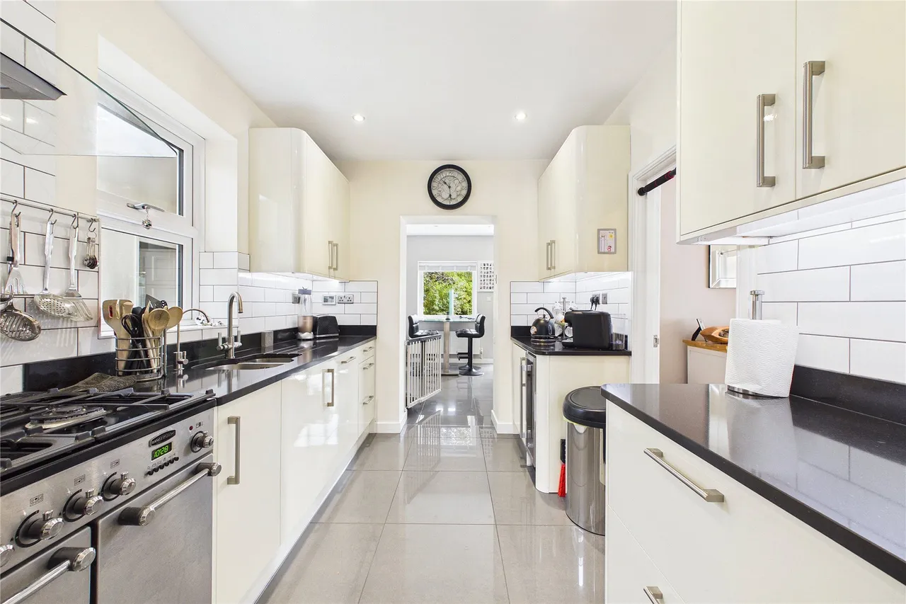 Woodend Road, Deepcut, GU16, photo 9