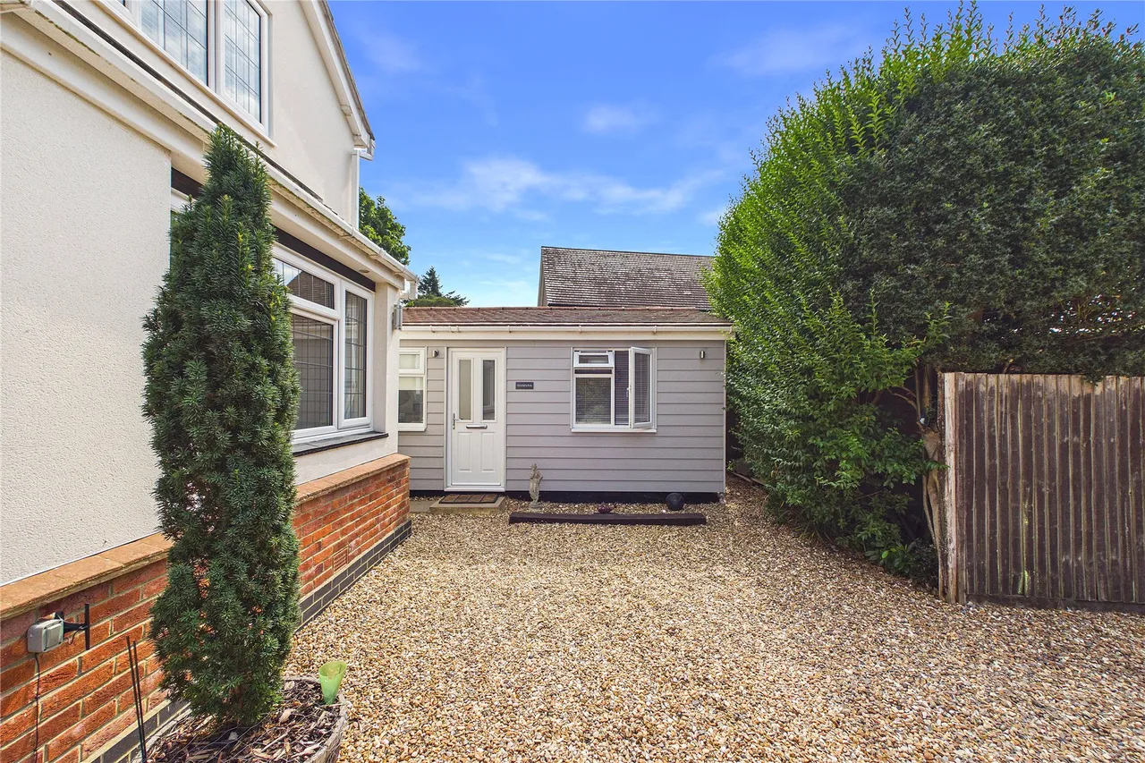 Woodend Road, Deepcut, GU16, photo 21