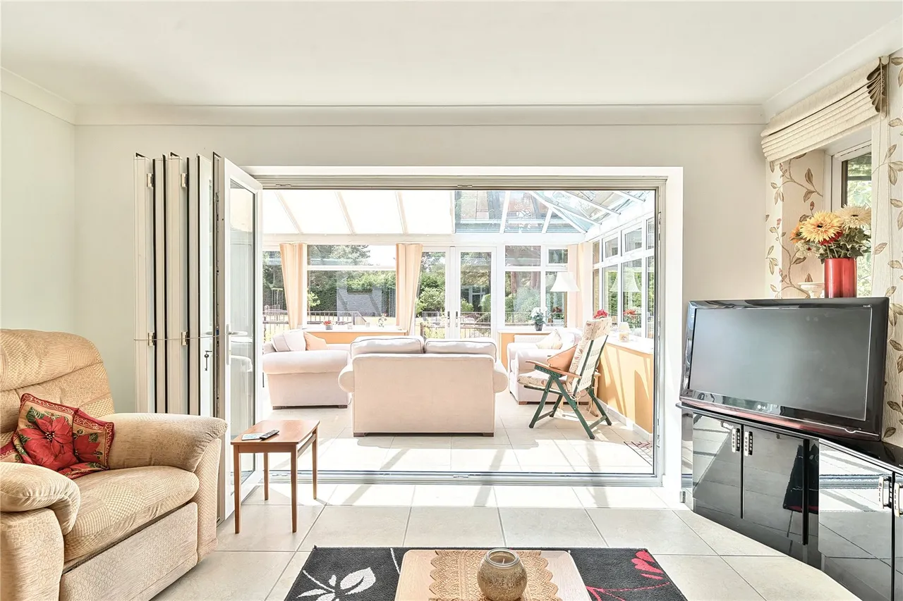 Wayside Road, St. Leonards, Ringwood, Dorset, BH24 2SJ, photo 5