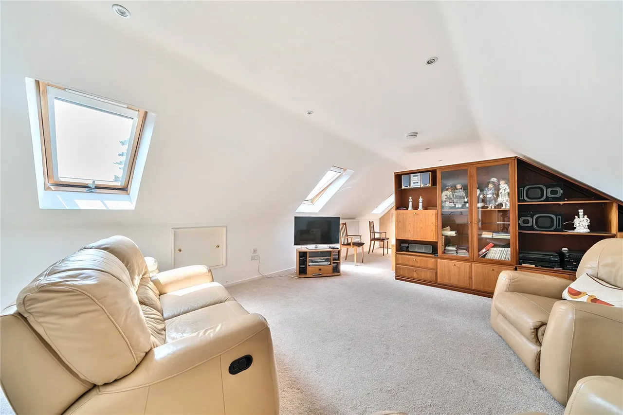 Wayside Road, St. Leonards, Ringwood, Dorset, BH24 2SJ, photo 15