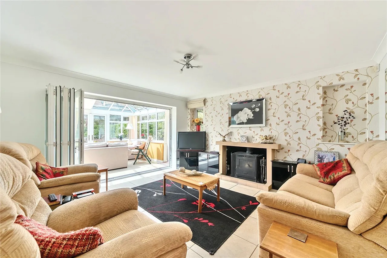 Wayside Road, St. Leonards, Ringwood, Dorset, BH24 2SJ, photo 4
