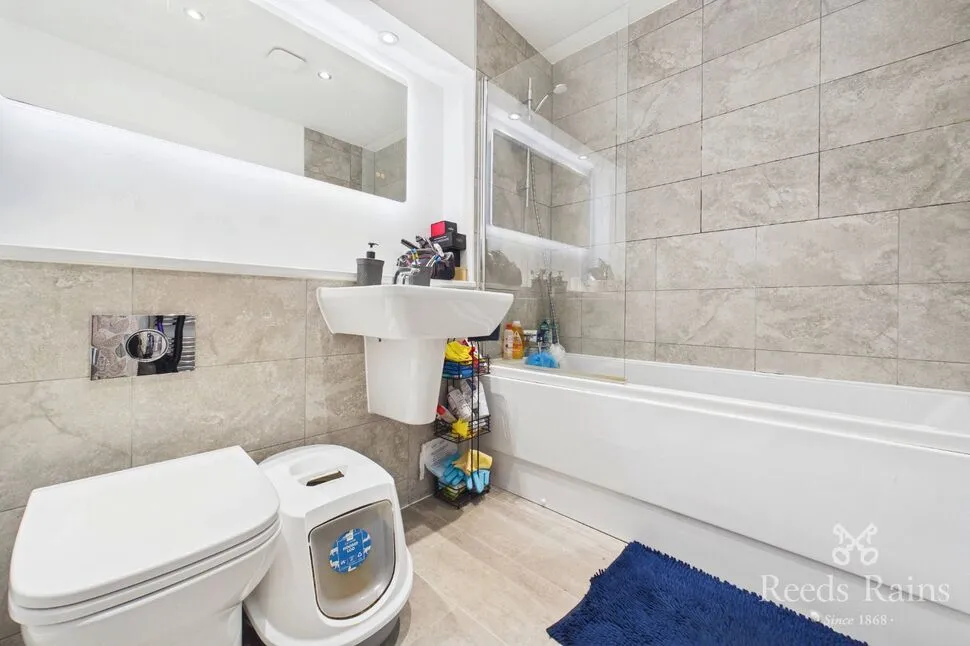 Cardwell Close, FY4, photo 4