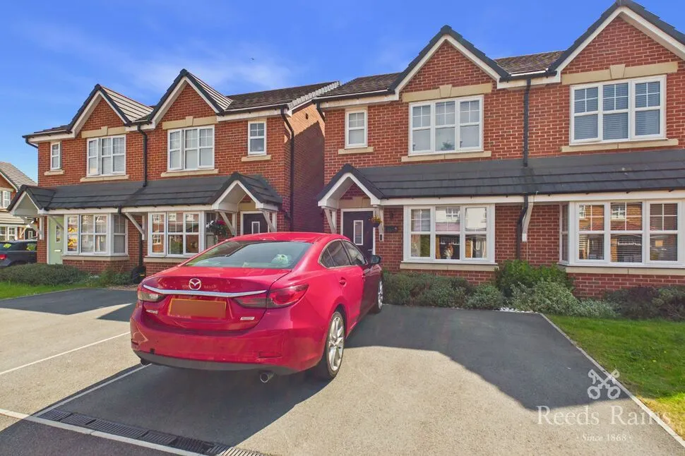 3 bed house for sale, Cardwell Close, FY4