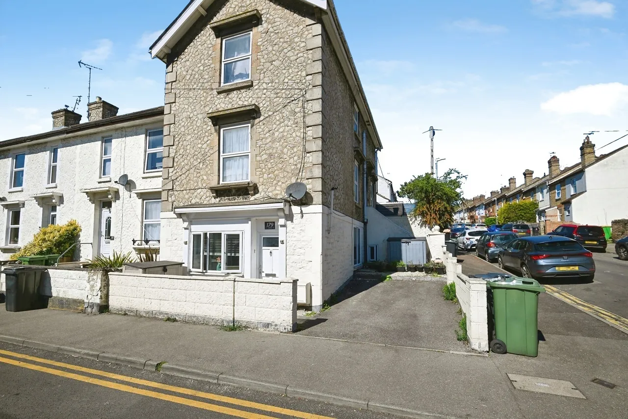 2 bed flat for sale — Upper Fant Road, MAIDSTONE, Kent, ME16