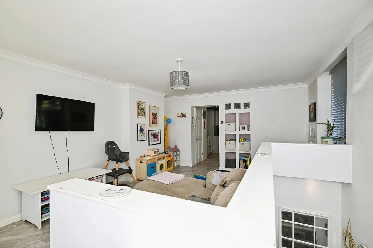 Upper Fant Road, MAIDSTONE, Kent, ME16, photo 2