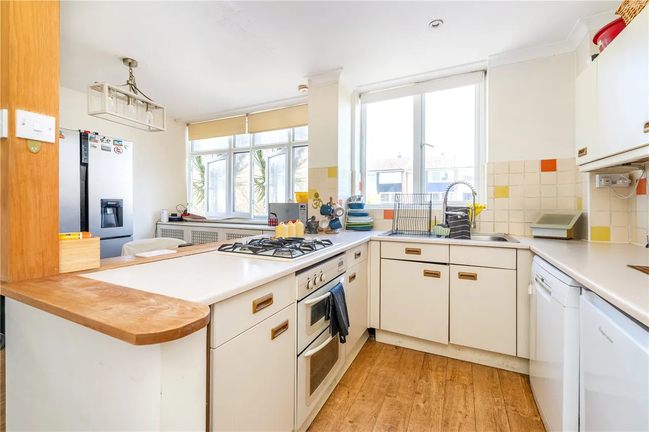 Chestnut Avenue, Hampton, TW12 2NU, photo 5