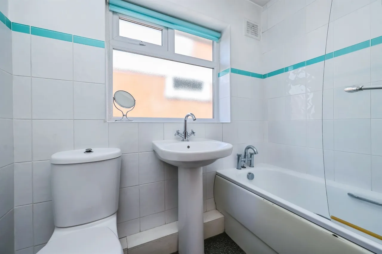 Main Road, Underwood, NG16, photo 11