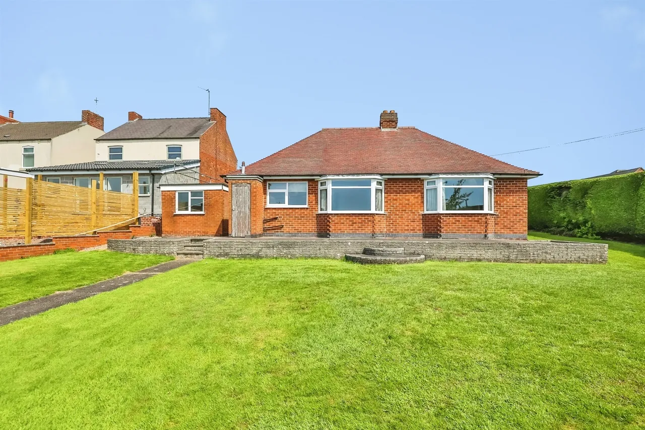 3 bed house for sale, Main Road, Underwood, NG16