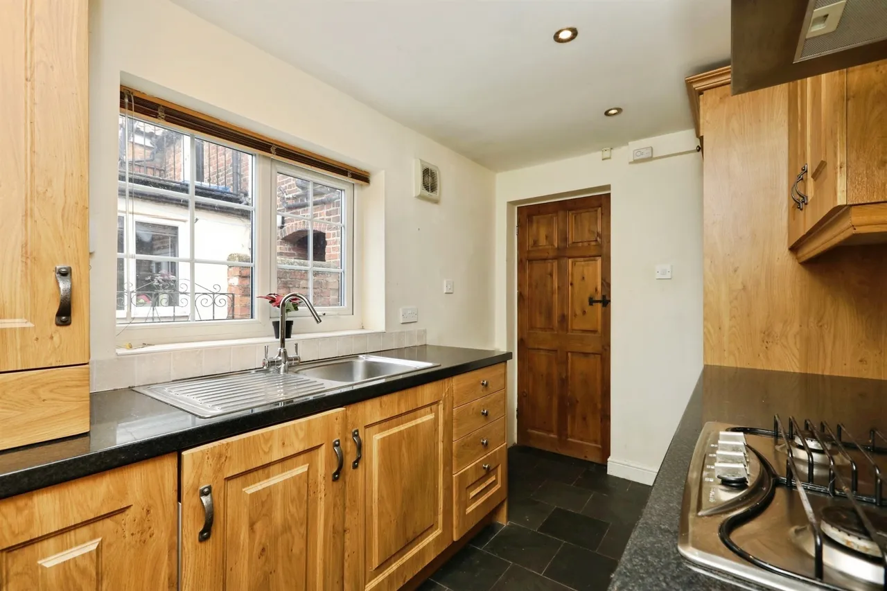 Station Road, Bawtry, Doncaster, photo 12