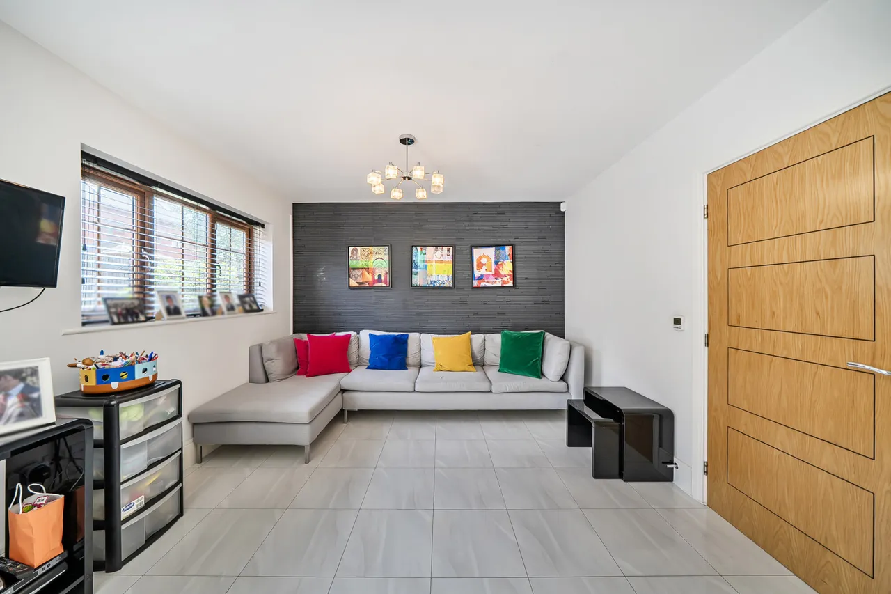 Blagrove Crescent, Ruislip, HA4, photo 12
