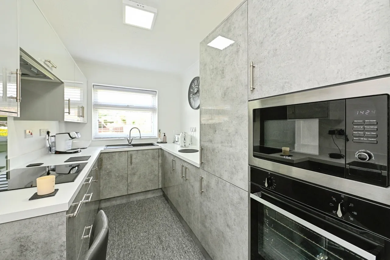 Hickling, Hoveton Close, King's Lynn, Norfolk, PE30, photo 2