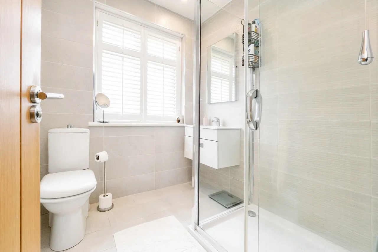Hillcrest Road, Hornchurch, RM11, photo 9