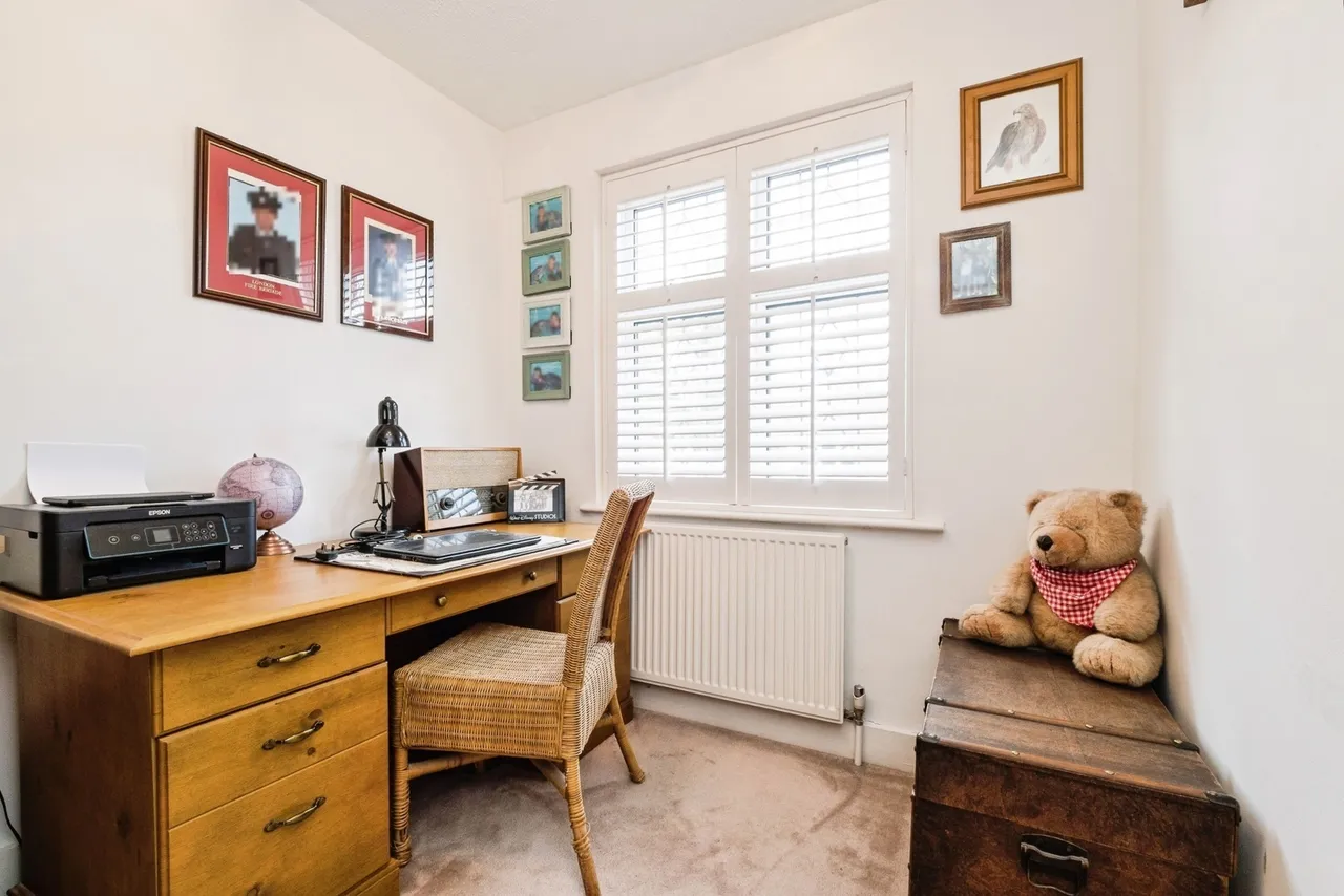 Hillcrest Road, Hornchurch, RM11, photo 13