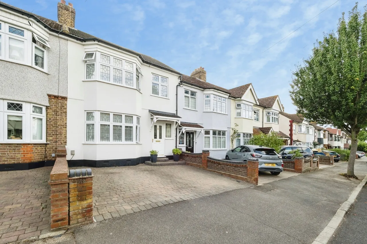 Hillcrest Road, Hornchurch, RM11, photo 31
