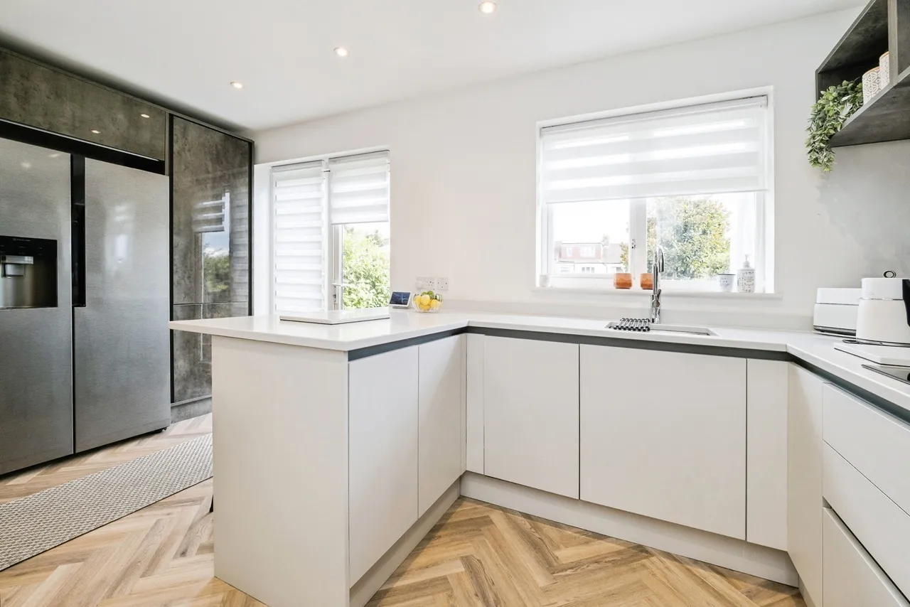Hillcrest Road, Hornchurch, RM11, photo 27