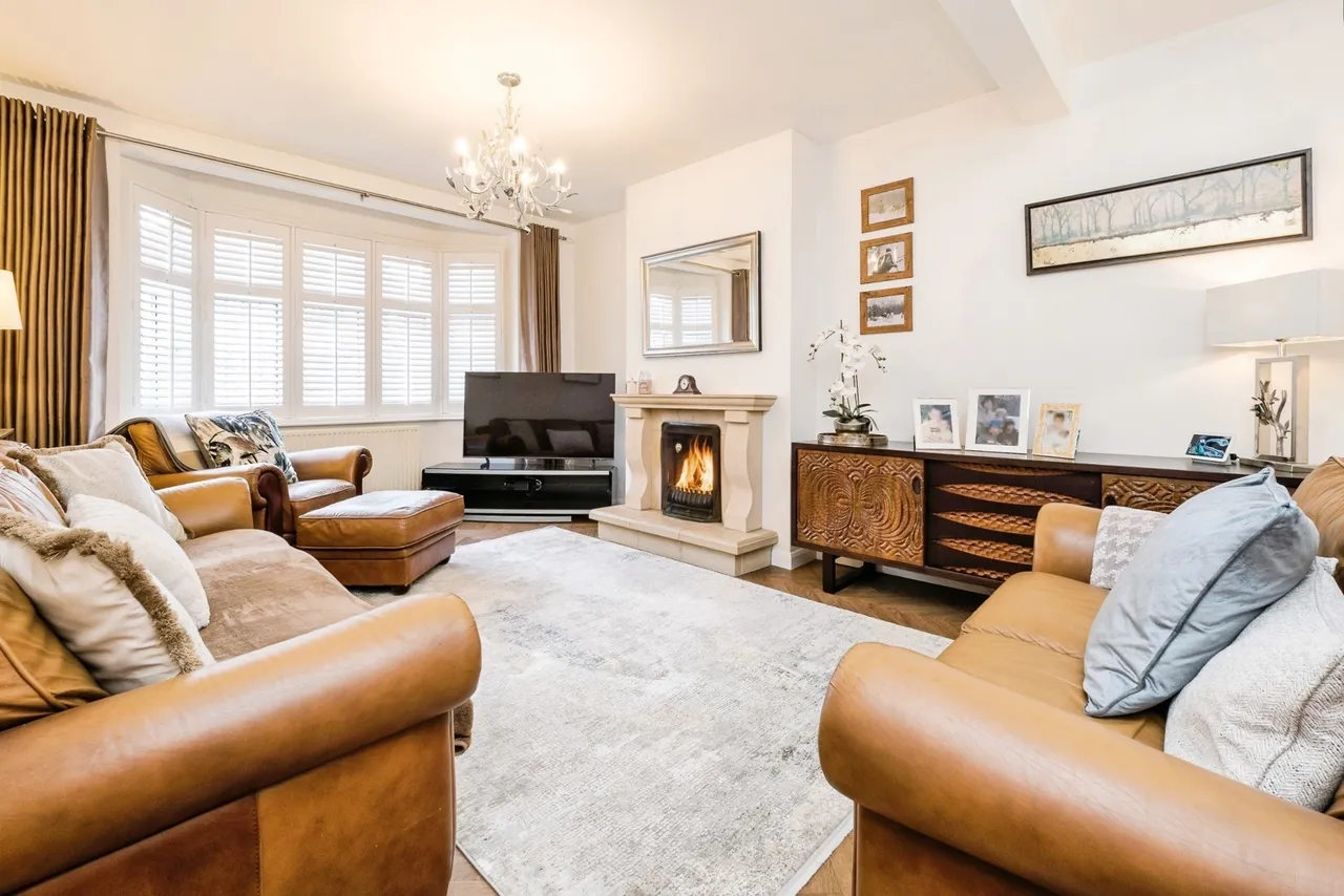 Hillcrest Road, Hornchurch, RM11, photo 25