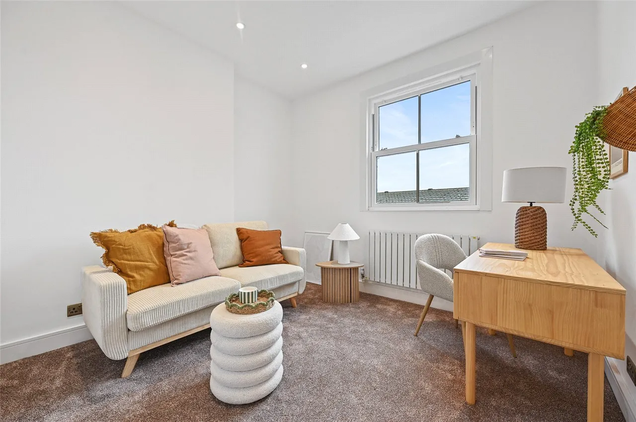 Adelaide Grove, London, W12, photo 5