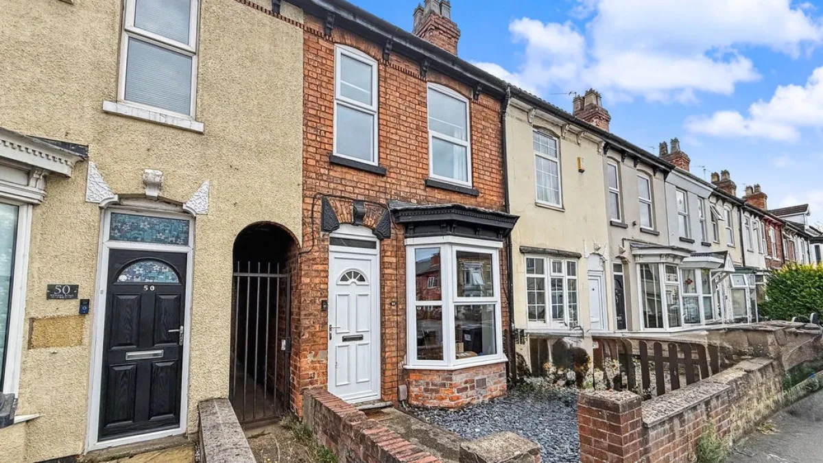 2 bed house for sale, Newark Road, Lincoln