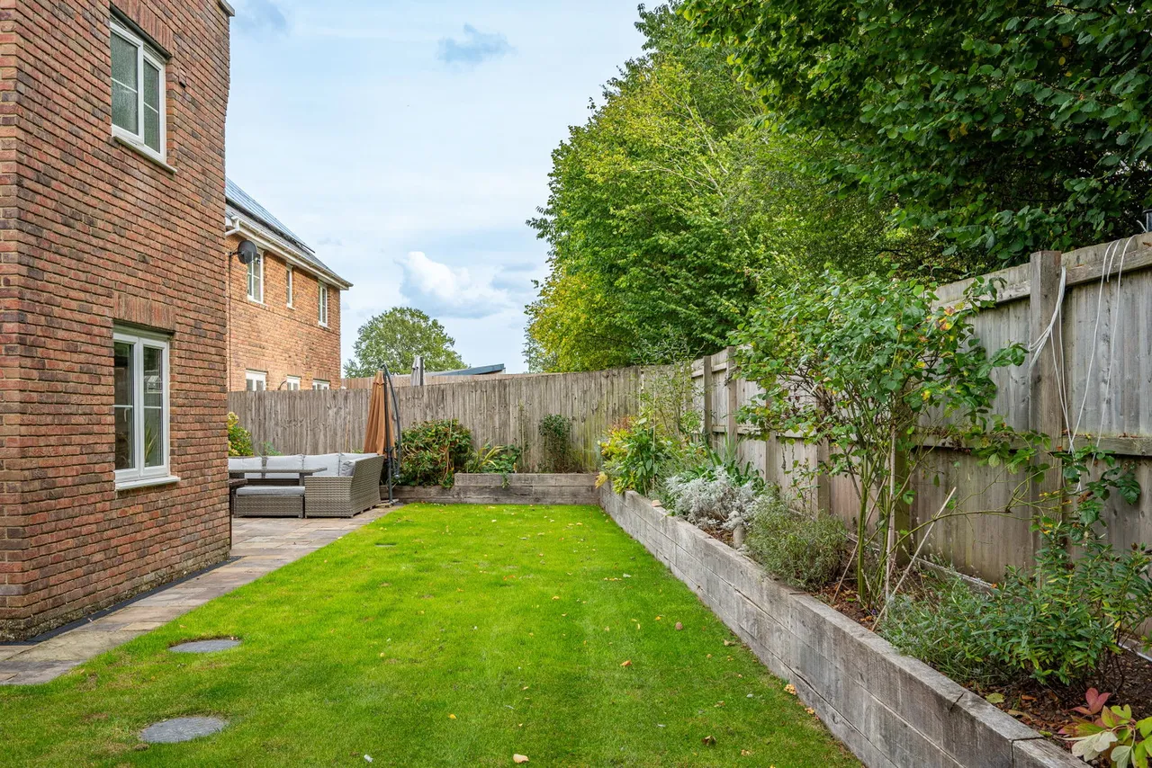 Crawshay Close, Llanfoist, photo 32