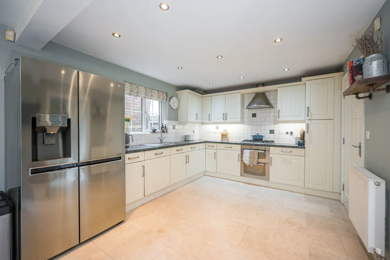 Crawshay Close, Llanfoist, photo 3