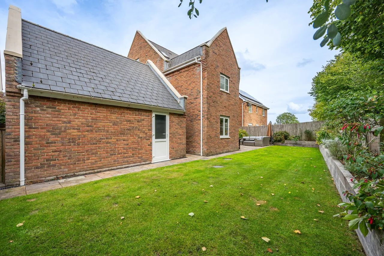 Crawshay Close, Llanfoist, photo 34