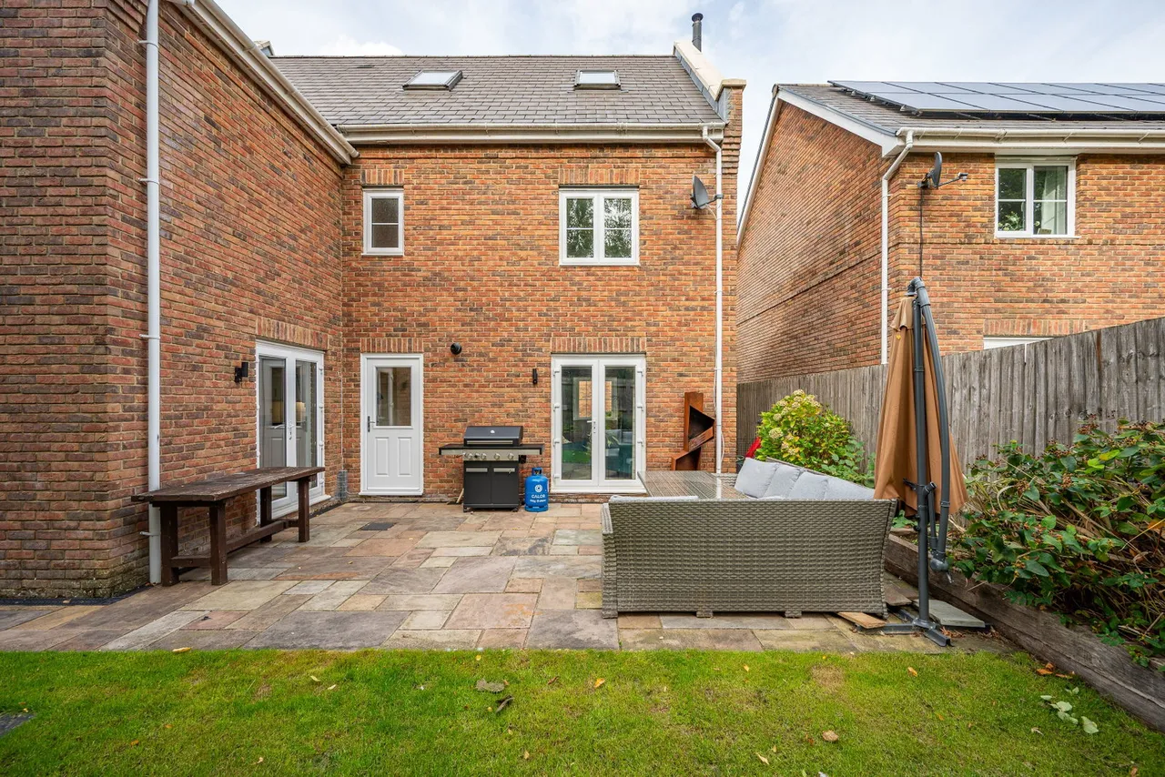 Crawshay Close, Llanfoist, photo 37