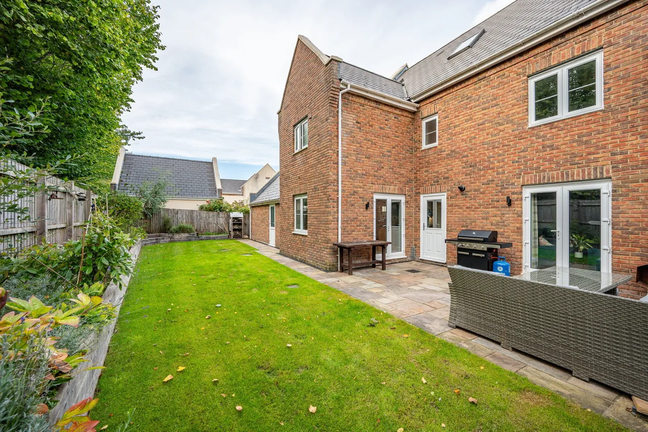 Crawshay Close, Llanfoist, photo 8