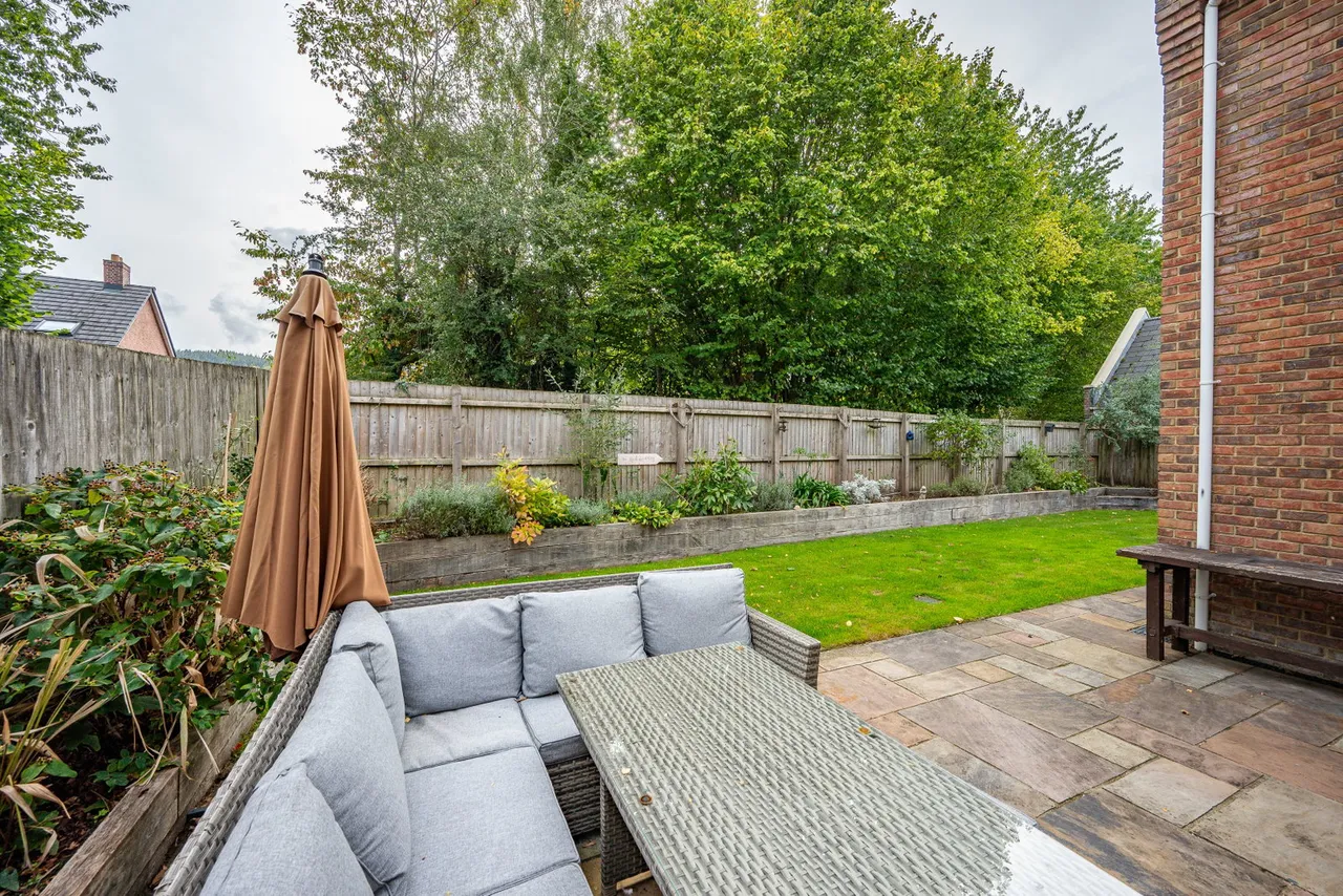 Crawshay Close, Llanfoist, photo 35