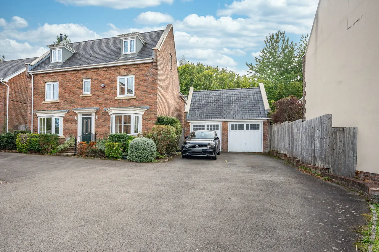 Crawshay Close, Llanfoist, photo 39