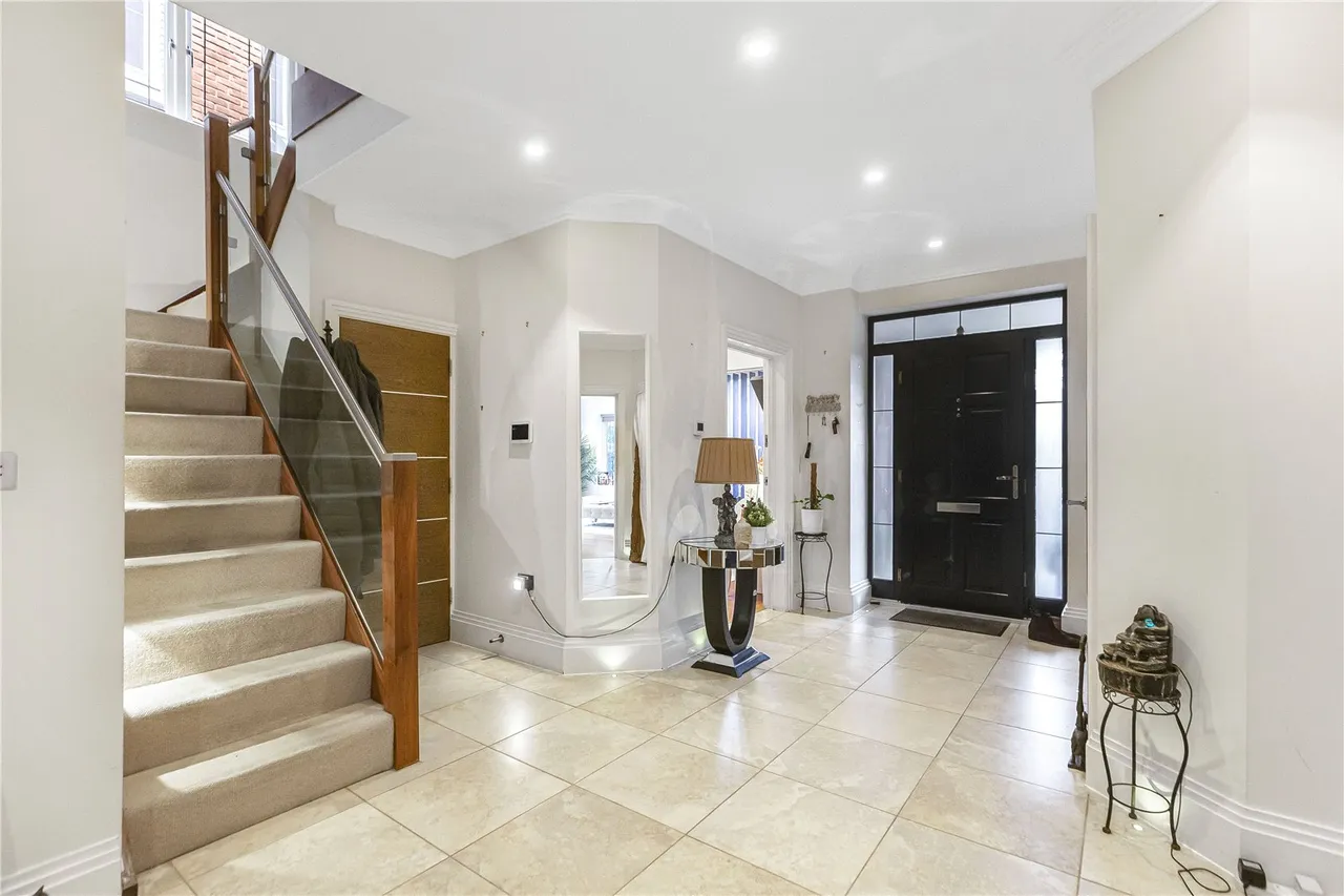 Chenies Place, Barnet Road, Arkley, EN5 3BH, photo 3