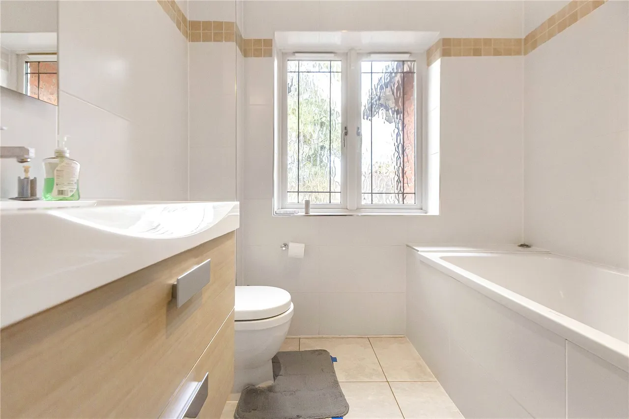 Chenies Place, Barnet Road, Arkley, EN5 3BH, photo 15