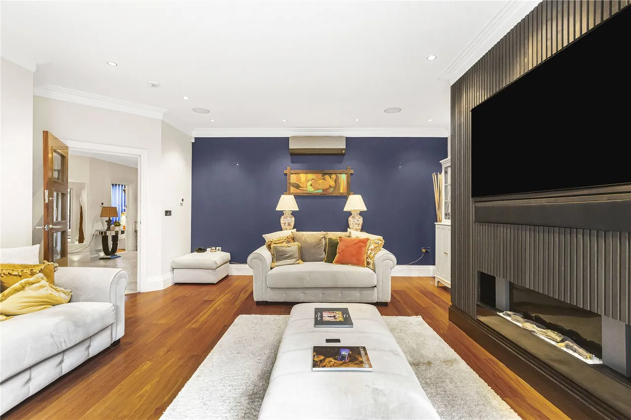 Chenies Place, Barnet Road, Arkley, EN5 3BH, photo 7