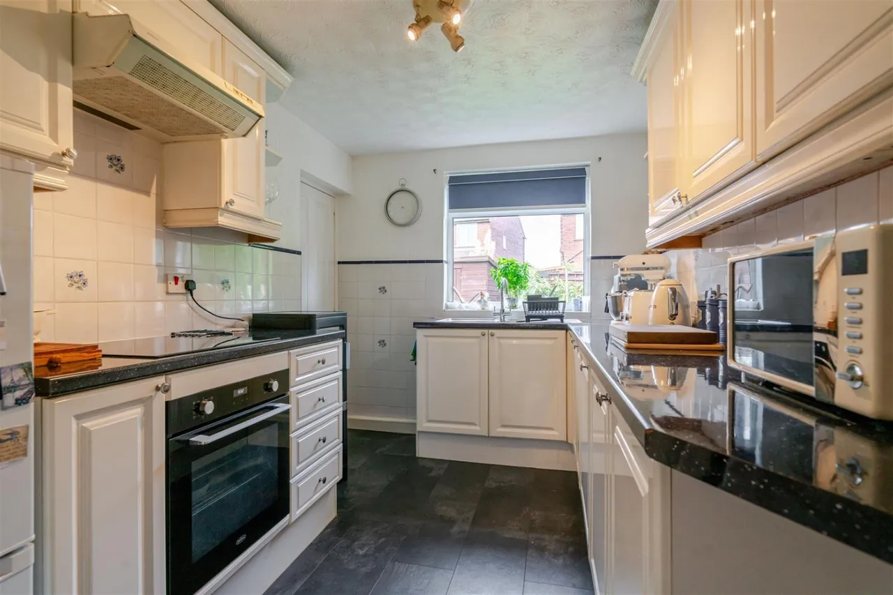 Entwistle Grove, Leigh, WN7, photo 10