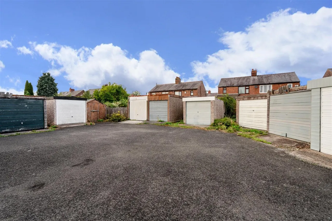 Entwistle Grove, Leigh, WN7, photo 25