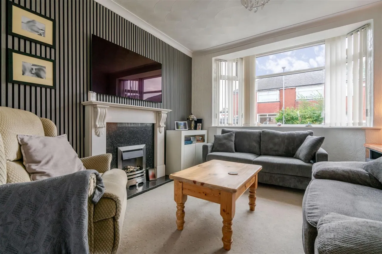Entwistle Grove, Leigh, WN7, photo 4
